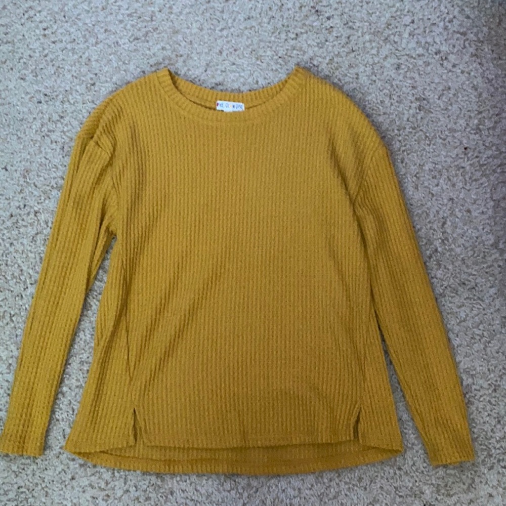 🚫SOLD🚫 yellow mustard waffle long sleeve shirt